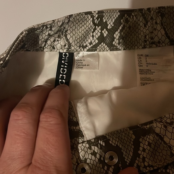 Snakeskin mini - Picture 2 of 2